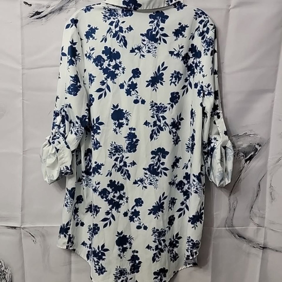 SHEIN XL Women's White & Blue Flower Print Button Down Blouse Top - Picture 6 of 9